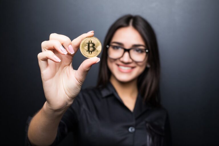 How Women Can Earn Passive Income Through Cryptocurrency